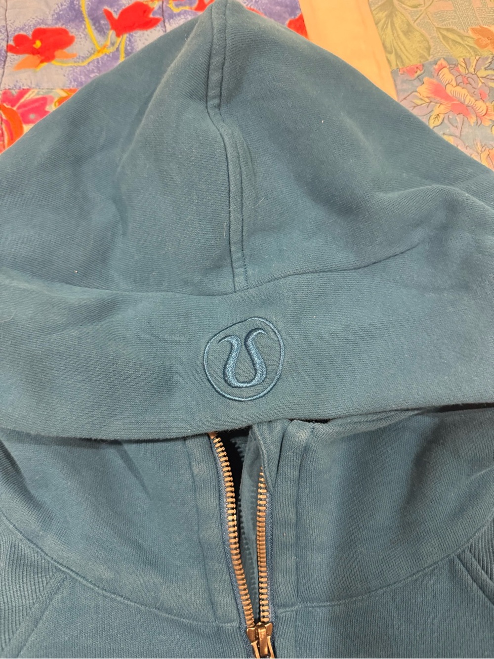 Women’s lululemon Teal Half-Zip Hooded Scuba Sweatshirt - Picture 4 of 8